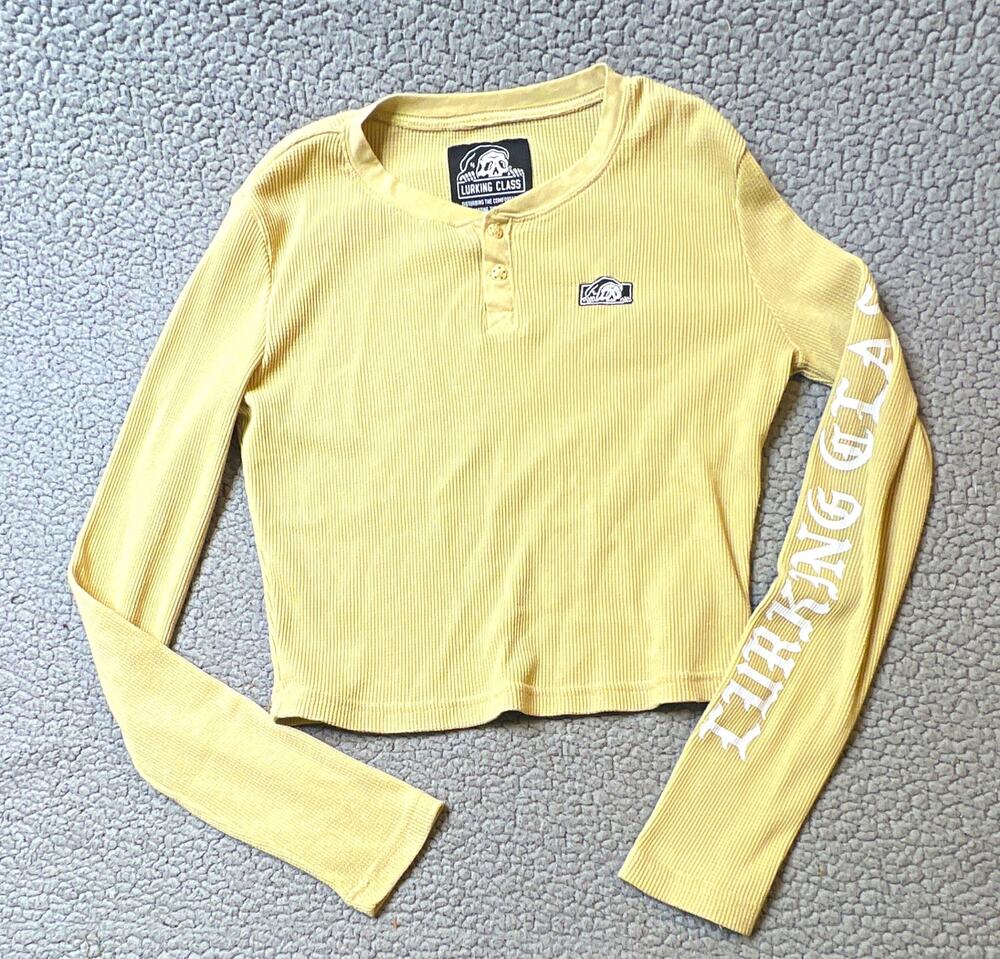 Lurking Class Ribbed Henley Long Sleeve Top Boys Size M Beige Stretch Knit
